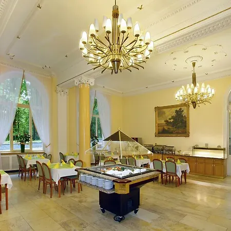 Ensana Svoboda فندق 3*